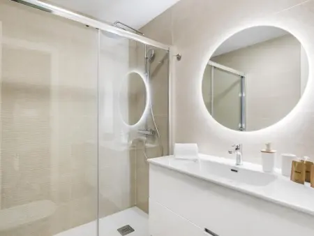 Appartement renové moderne Playa La Nea avec parking gratuit, à quelques pas de la plage - Photo 11