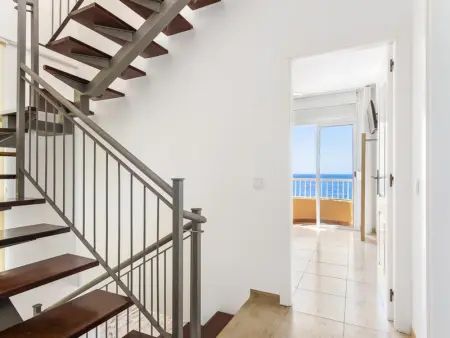 Triplex en bord de mer avec piscine, parking et terrasses à Radazul - Photo 22