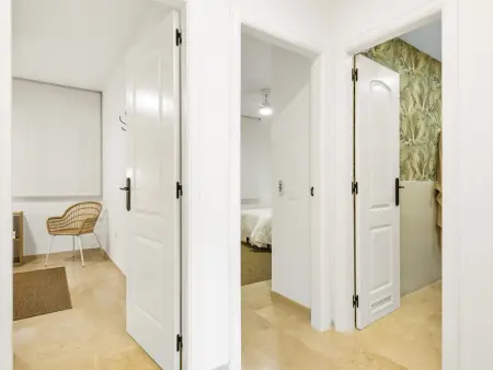 Appartement en bord de mer avec terrasse et parking privé - Photo 10