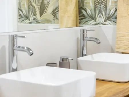 Appartement en bord de mer avec terrasse et parking privé - Photo 11