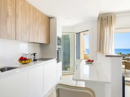 Appartement en bord de mer avec terrasse et parking privé - Photo 14