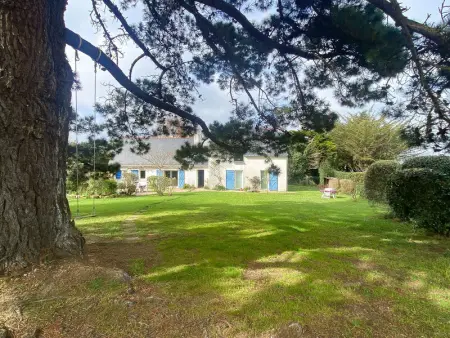 Maison à Sarzeau, Maison spacieuse 6-8 pers., plage & port Logeo à 200m, jardin et terrasse - L999674