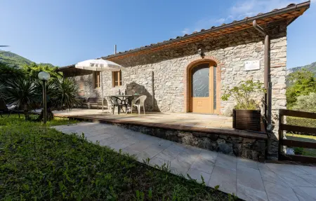 Location Appartement 14 personnes à Borgo a Mozzano - Photo 1