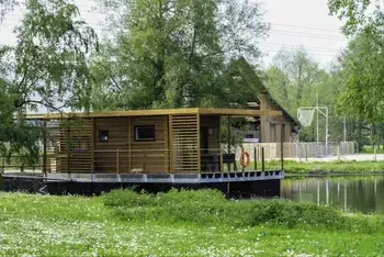 Cabaña en Beauchamps,Cabane sur l'eau avec bain nordique privatif 872740 N°999812