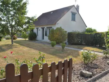 Gite à Pouillé,Maison spacieuse avec jardin, terrasse, et équipements de loisirs à Pouillé FR-1-491-346 N°999913