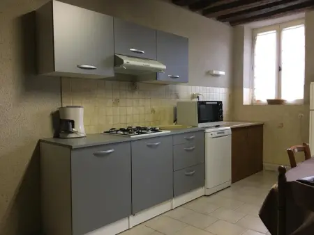 Maison cosy proche de Blois avec cheminée, cour fermée, animaux acceptés et activités variées à proximité - Photo 3