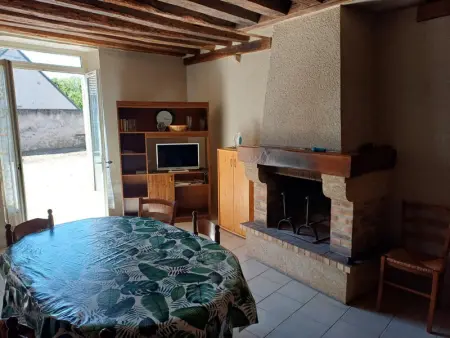 Maison cosy proche de Blois avec cheminée, cour fermée, animaux acceptés et activités variées à proximité - Photo 6