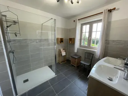 Gîte 4 chambres avec piscine couverte et jardin proche des châteaux de la Loire - Photo 10