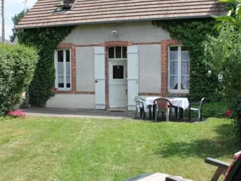 Gite à Neung sur Beuvron,Charmant gîte rénové, idéal randonneurs, proche châteaux & 200 km de chemins – 3 ch, jardin, parking FR-1-491-371 N°999938