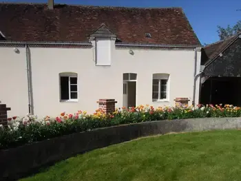 Casa rural en Danzé,Gîte familial avec piscine chauffée, terrain clos, barbecue, tennis gratuit, proche de Saint Calais FR-1-491-399 N°999965