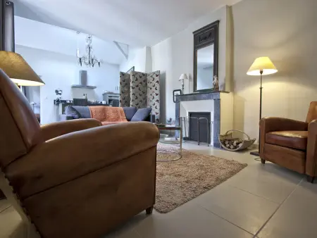 Gîte de Charme au Cœur de Blois avec Jardin Privé, Garage et Équipements Modernes - Photo 4