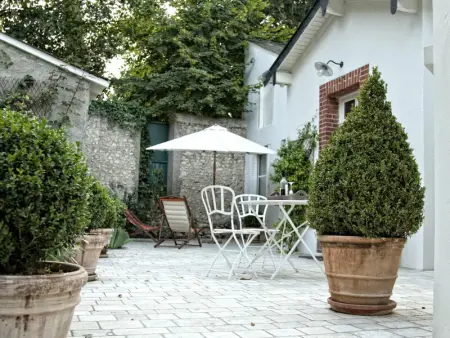 Gîte de Charme au Cœur de Blois avec Jardin Privé, Garage et Équipements Modernes - Photo 16