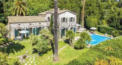 Villa in Grasse,Villa Historique, 9 pers, Piscine,  près de Cannes 1210881 N°1000056