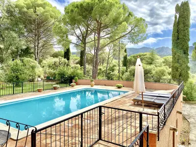 Villa à Santa Cristina d'Aro, Villa de Luxe à Santa Cristina d'Aro avec Piscine Privée et Proximité Plages - Costa Brava - L1000138