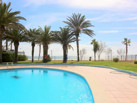 Appartement à Roses, HOLIDAY CENTER 2303 Apartamento en primera línea de mar y con piscina en Santa Margarita (Roses). - L1000139