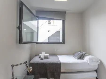 Appartement Moderne avec Terrasse et Piscine proche Parc Güell, Barcelone - Photo 14