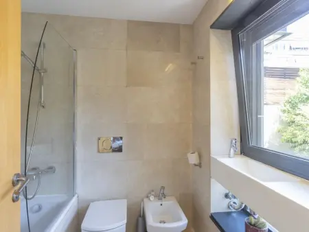 Appartement Moderne avec Terrasse et Piscine proche Parc Güell, Barcelone - Photo 24