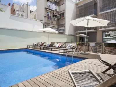 Appartement à Barcelone, Appartement avec Terrasse Privée, Piscine et Parking au Centre de Barcelone - L1000169