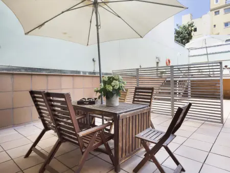 Appartement avec Terrasse Privée, Piscine et Parking au Centre de Barcelone - Photo 2