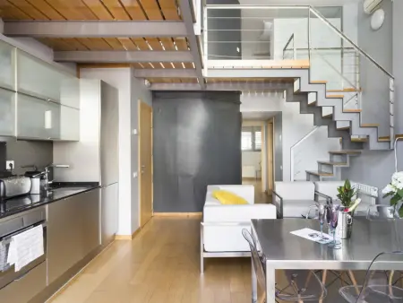 Appartement avec Terrasse Privée, Piscine et Parking au Centre de Barcelone - Photo 5