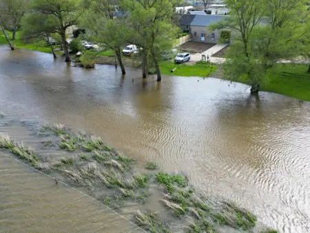 Charmante maison en pierre avec jardin au cœur du Cotentin - Photo 19