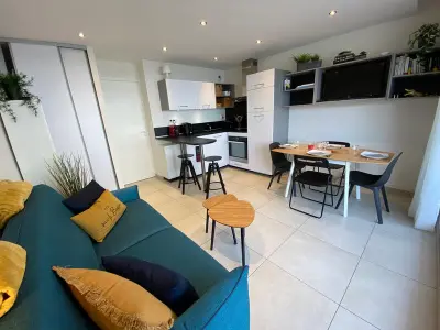 Appartement à Arcachon, Studio Cabine à Arcachon avec Parking, WiFi et Accès Direct Plage - L1000186