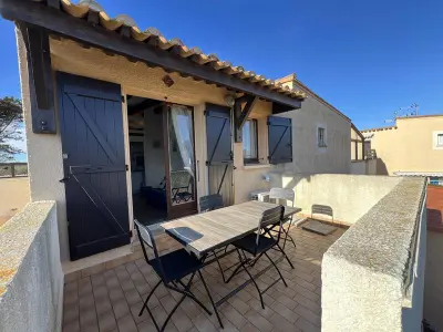 Appartement à Port Leucate, Appartement T2 Climatisé pour 4, proche plage, rénové avec terrasse et équipements modernes - L1000274