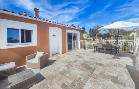 Location Maison 6 personnes à Villespassans - Photo 1