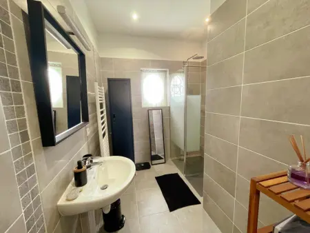 Gîte rénové avec billard, baby-foot, jardin clos, recharge VE, proche châteaux de la Loire - Photo 11