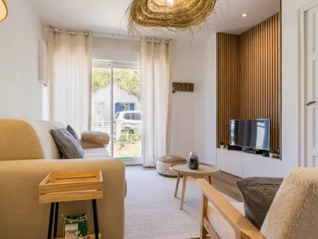 Maison rénovée 2023 à 300m de la mer avec terrasse, jardin clos, clim et wifi - Photo 5