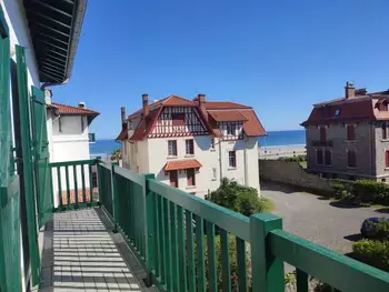 Apartamento en Hendaye,Appartement hendayais charmant avec terrasse et parking privé FR-1-239-1037 N°1001338