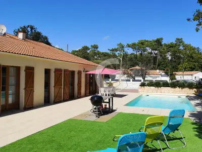 Maison à Jard sur Mer, Maison avec piscine chauffée à 700m de la mer, 8 pers, proche centre ville, Jard sur Mer - N°1001356