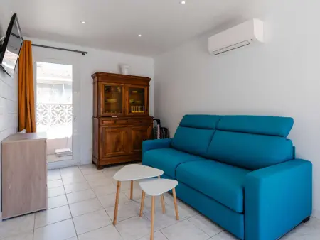 Pavillon climatisé avec piscine, terrasse, parking, et Wi-Fi à Gruissan - Photo 2