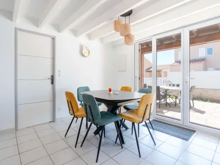 Pavillon climatisé avec piscine, terrasse, parking, et Wi-Fi à Gruissan - Photo 9