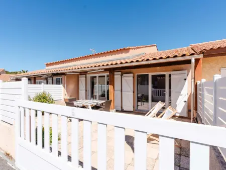 Pavillon climatisé avec piscine, terrasse, parking, et Wi-Fi à Gruissan - Photo 14