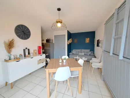 Appartement à Marseillan Plage, Appartement 2 pièces avec terrasse, climatisation et accès direct plage - L1001620
