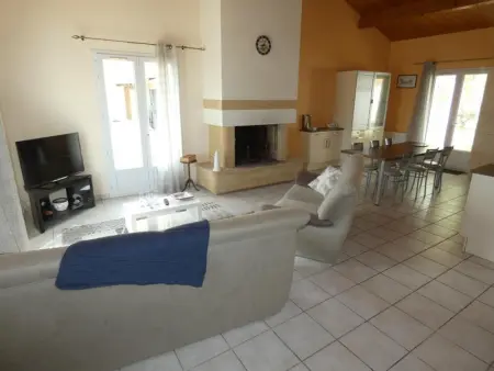 Maison lumineuse avec jardin près de la plage - 2 chambres, animaux acceptés, WIFI, parking - Photo 1