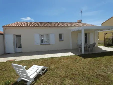 Maison lumineuse avec jardin près de la plage - 2 chambres, animaux acceptés, WIFI, parking - Photo 6
