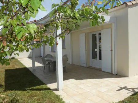 Maison lumineuse avec jardin près de la plage - 2 chambres, animaux acceptés, WIFI, parking - Photo 19