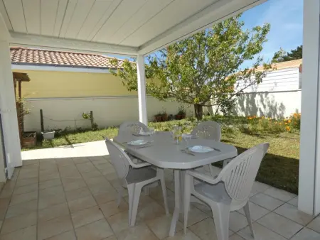 Maison lumineuse avec jardin près de la plage - 2 chambres, animaux acceptés, WIFI, parking - Photo 21