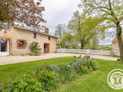 Gîte in Montilliers,Gîte confortable 2 chambres avec jardin, animaux admis, Wifi, parking FR-1-622-80 N°1001838