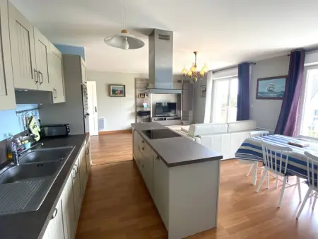 Appartement au calme avec WIFI, balcon, parking au centre de Perros-Guirec, à 500m des commerces - Photo 3