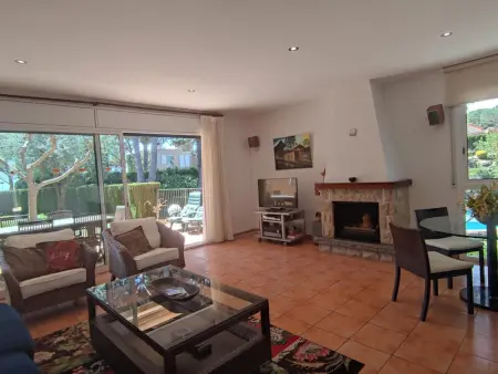 VILLAS COSETTE CAMI DE LES PENYES  Con piscina y wifi en Sant Feliu de Guíxols - Photo 3