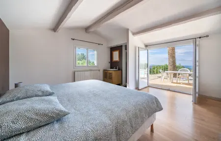 House with pool panoramic view, Maison 10 personnes à Saint Cézaire sur Siag - Photo 16