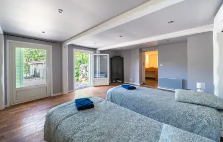 House with pool panoramic view, Maison 10 personnes à Saint Cézaire sur Siag - Photo 19