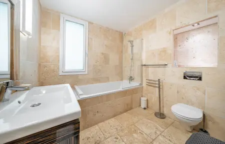 House with pool panoramic view, Maison 10 personnes à Saint Cézaire sur Siag - Photo 21