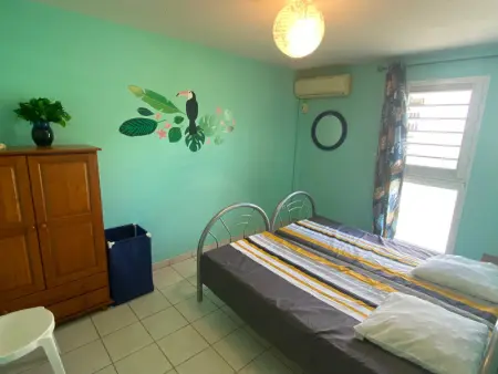 Appartement lumineux à 100m de la plage avec cuisine équipée et 2 chambres climatisées. - Photo 4