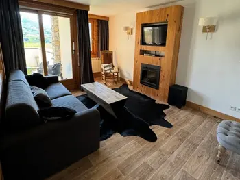 Apartamento en Belle Plagne,Bel appartement 4 pièces avec piscine, jacuzzi, sauna, animaux admis FR-1-181-2818 N°1002314