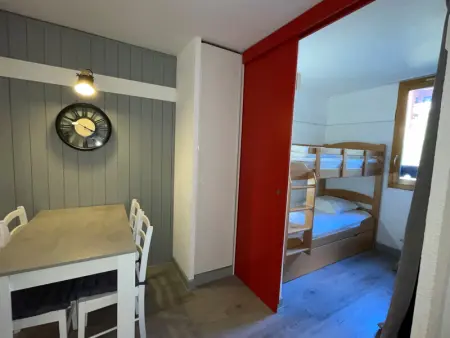 Studio cosy avec balcon, proche pistes et commerces, accès piscine, parfait pour 4 personnes - Photo 2