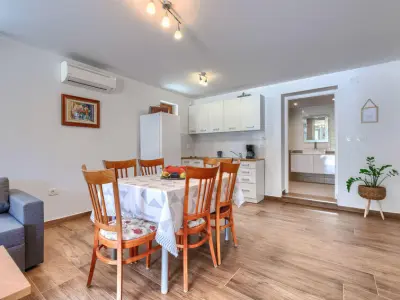 Appartement à Rovinj Rovinjsko Selo, Honey HR2505.253.1 N°1002679